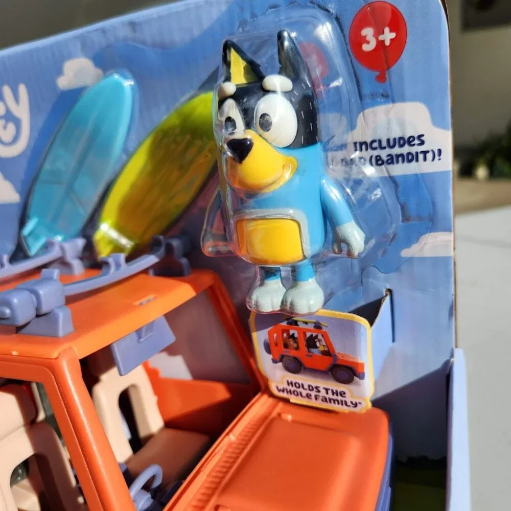 New Bluey Family Cruiser Car Vehicle Blue Dog Family Caravan Toy Set with 2 Surf